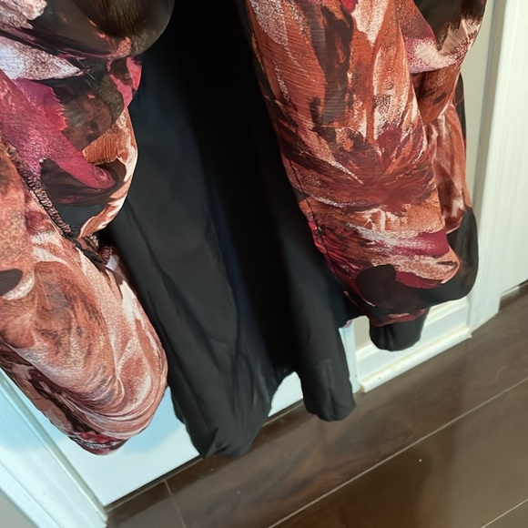 NWT Lulu’s tiered maxi dress - Picture 9 of 9